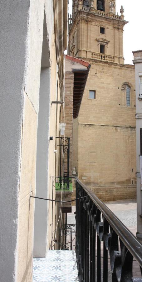 Edificio Privado Con Terraza Apartment Haro Exterior foto