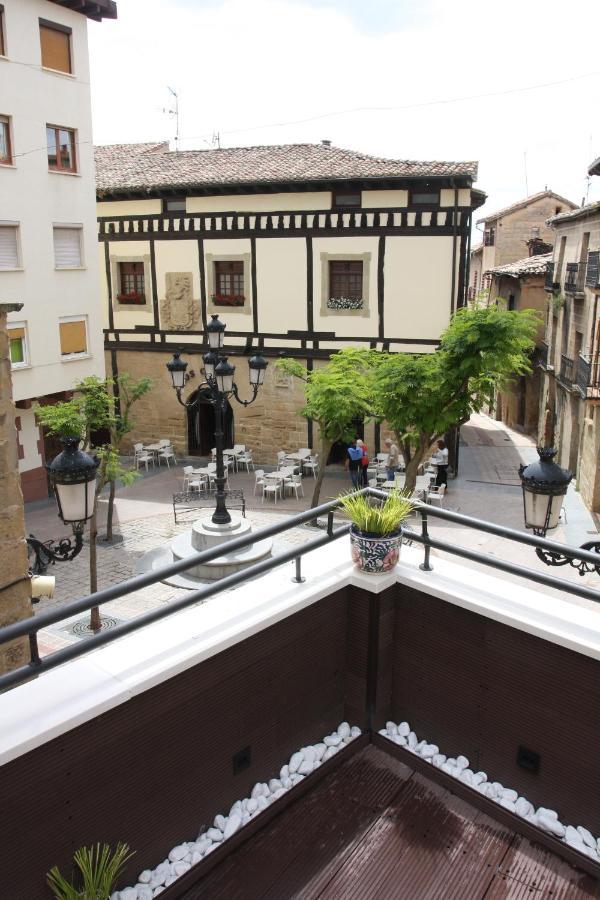 Edificio Privado Con Terraza Apartment Haro Exterior foto